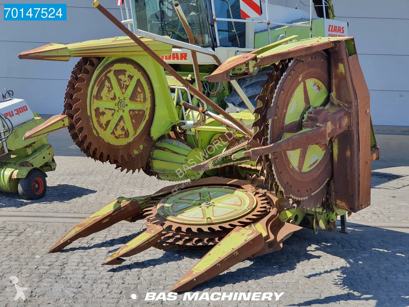 Ensileuse automotrice Claas Jaguar 820 HARVEST ATTACHMENTS INCLUDED - Photo 13