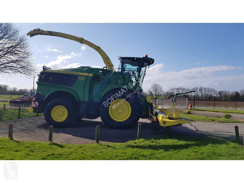 Ensileuse automotrice John Deere 9700