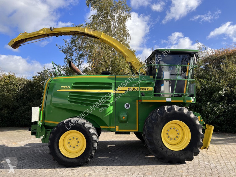 Ensileuse automotrice John Deere 7250