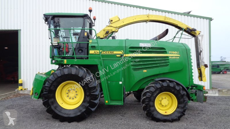 Ensileuse automotrice John Deere 7750i